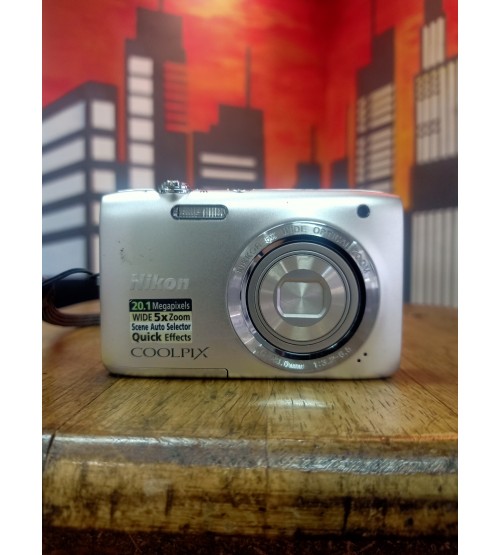 Used..!! Nikon Coolpix S2800
